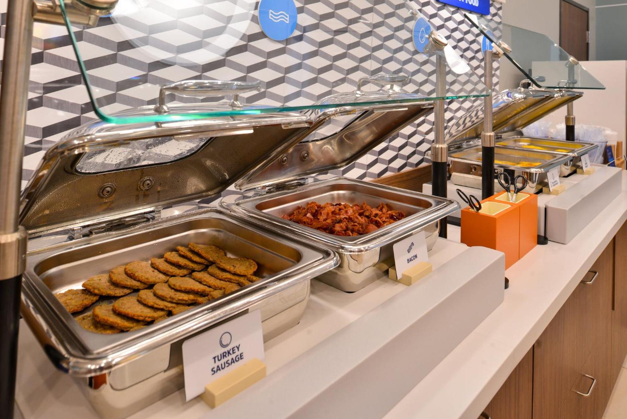 Holiday Inn Express & Suites - Toronto Airport South By Ihg المظهر الخارجي الصورة