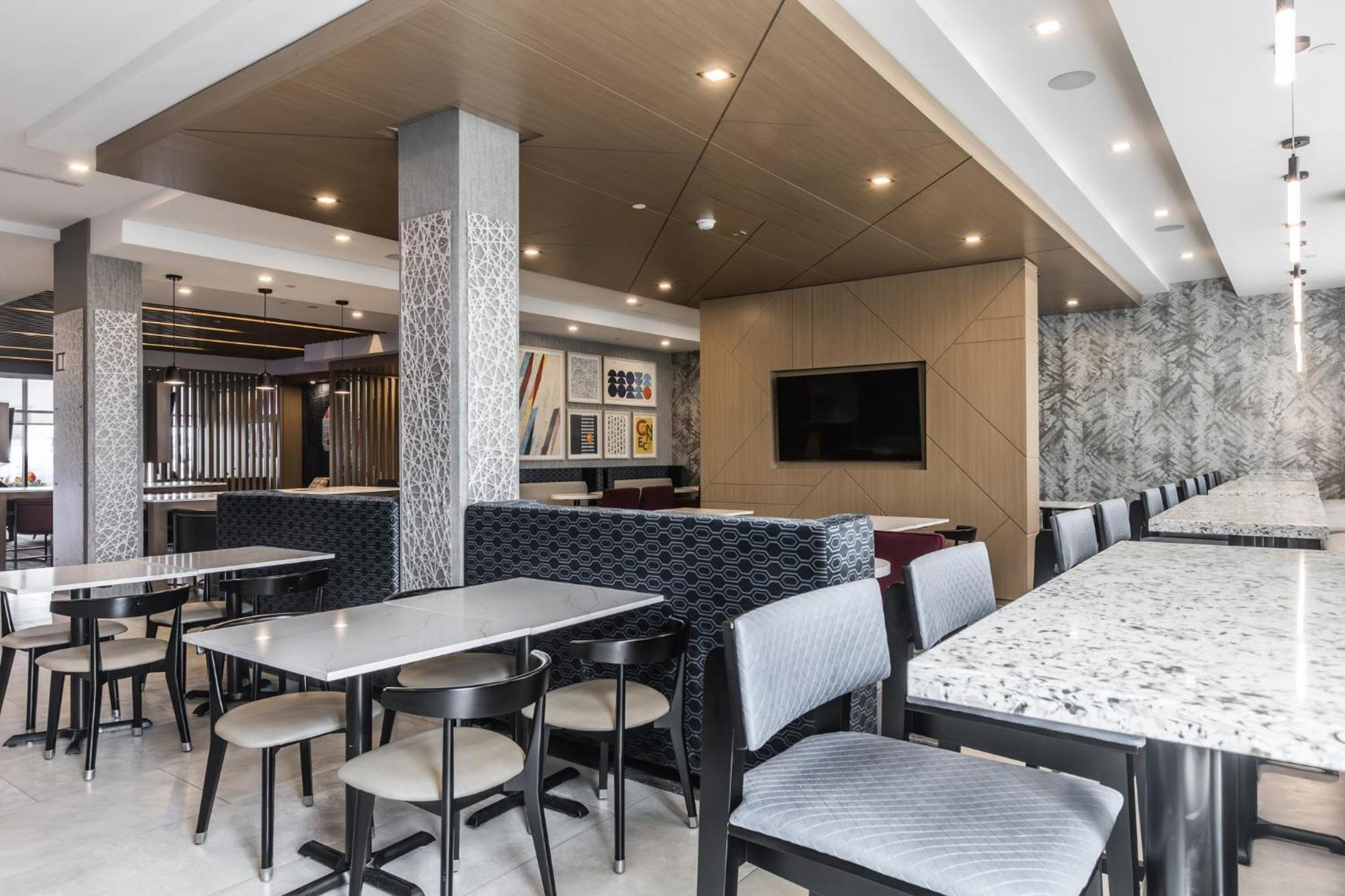 Holiday Inn Express & Suites - Toronto Airport South By Ihg المظهر الخارجي الصورة