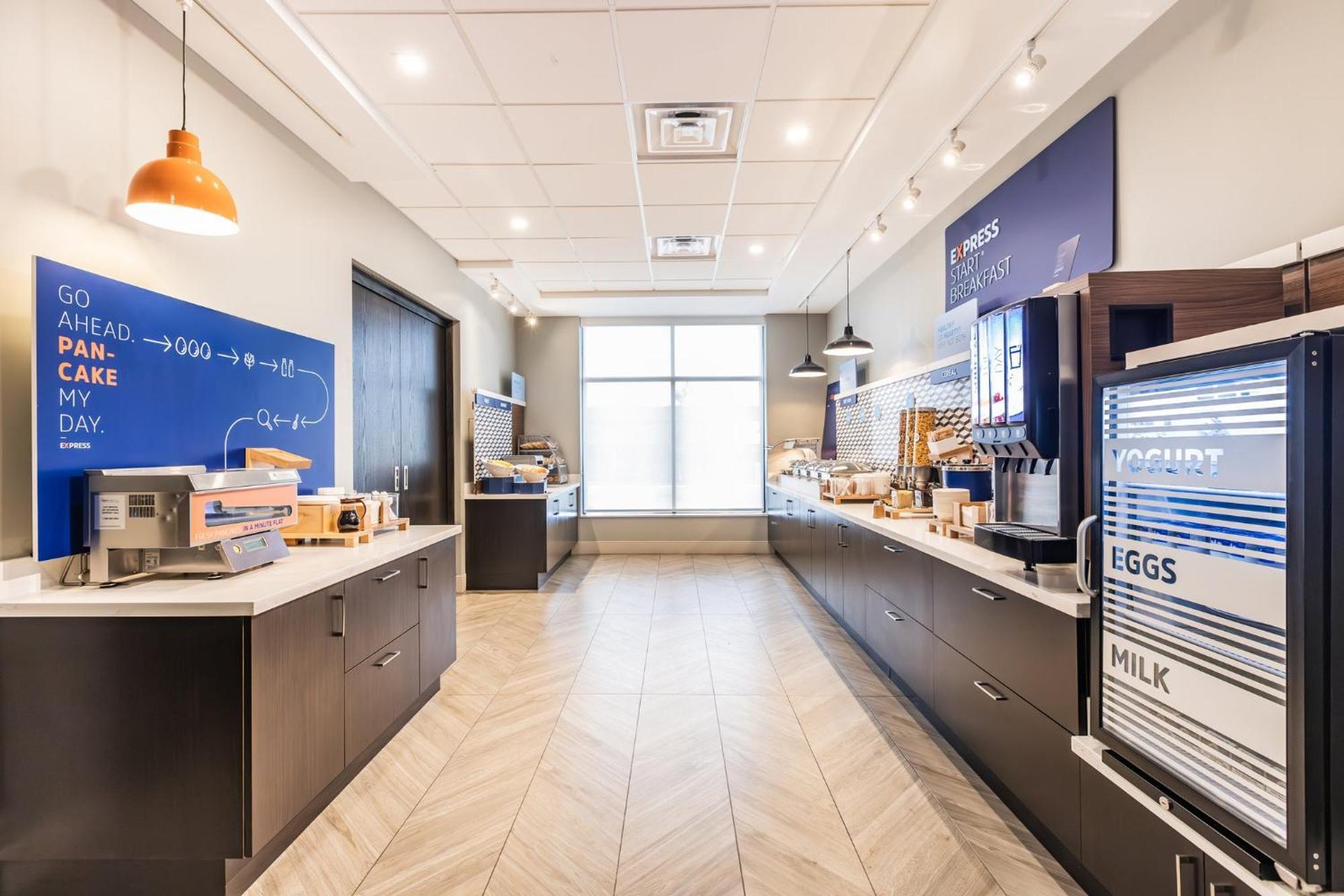 Holiday Inn Express & Suites - Toronto Airport South By Ihg المظهر الخارجي الصورة