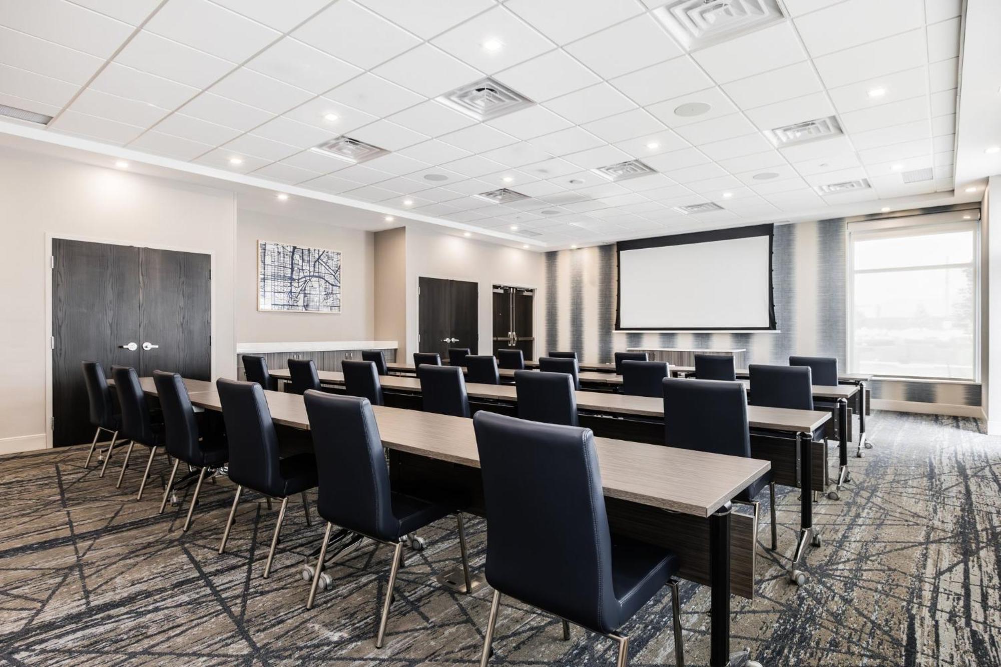Holiday Inn Express & Suites - Toronto Airport South By Ihg المظهر الخارجي الصورة
